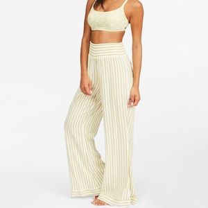 Billabong green and white wide leg, high waist pants. S